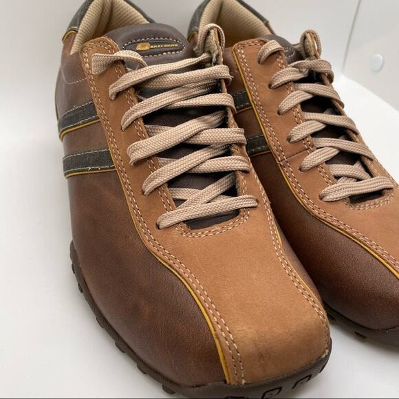 Men’s Two Tone Brown and Tan Lace Up Leather Skechers EUC - Picture 2 of 8